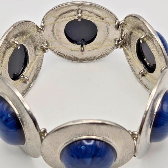 Large‎ Silvertone and Blue Cabochon Discs Stretch Cuff Bracelet - Picture 3 of 6
